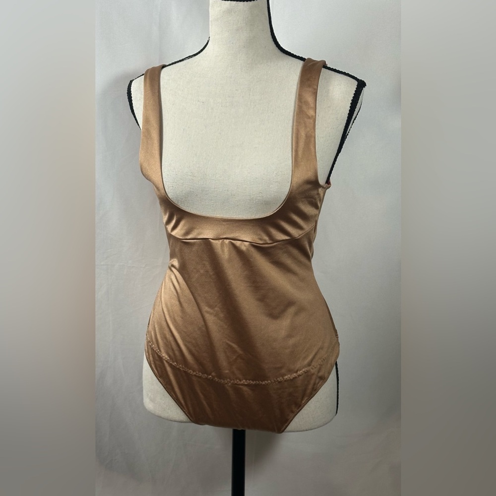 YITTY Red and Tan Shapewear - Picture 2 of 13